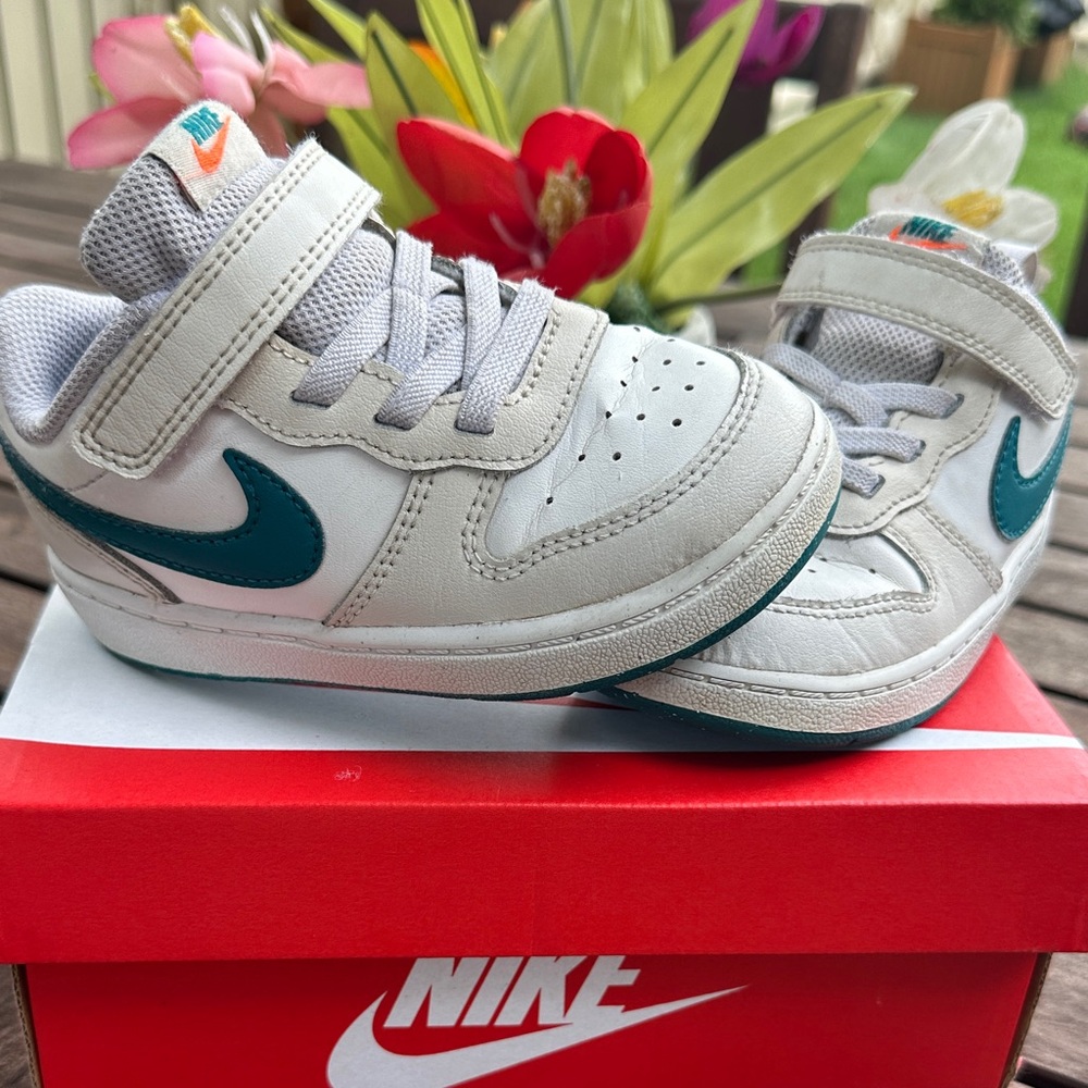 Nike Toddler sneakers size 8